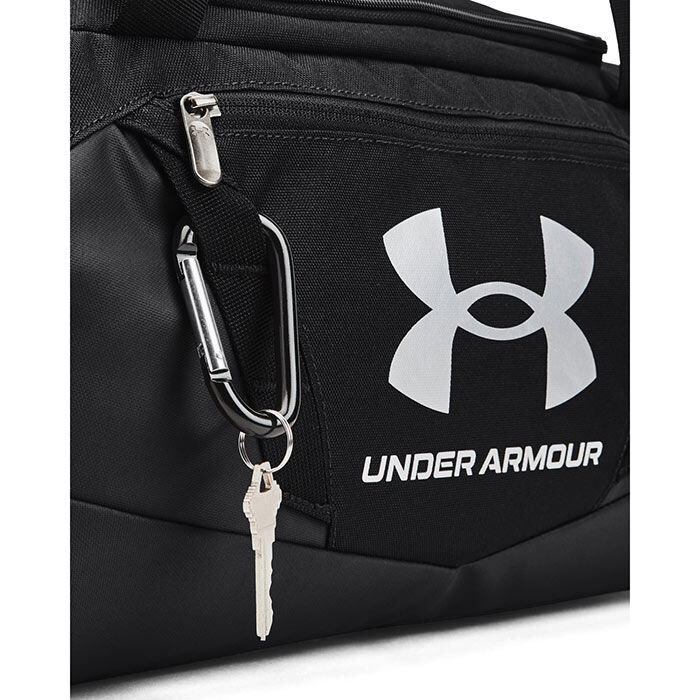 Under Armour UA Undeniable 3.0 Petit sac de sport pour homme, Noir/doré.,  Petit : : Sports et Plein air